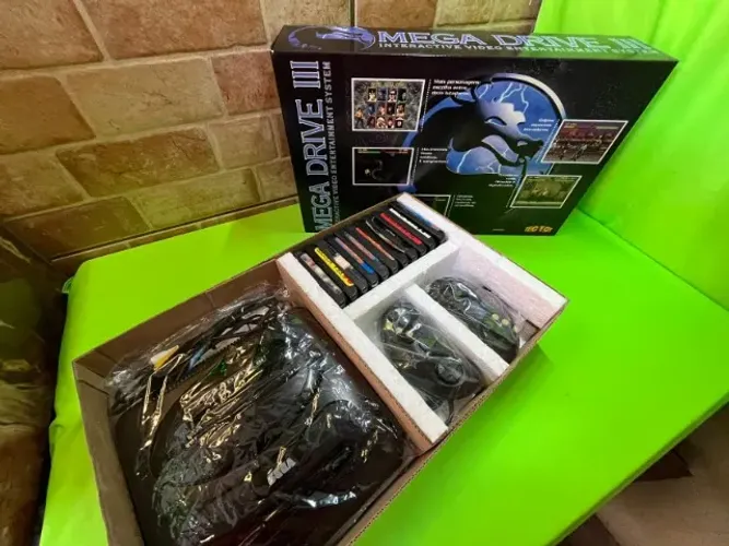 Videogame Mega Drive Na Caixa Completo + 11 Cartuchos