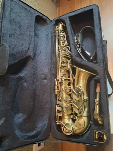 Saxofone alto Vedo