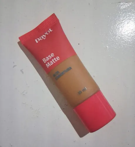 Base Líquida Matte Payot Alta Cobertura 30ml - Seminova