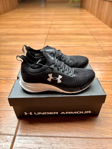 Under Armour CH. Slight SE