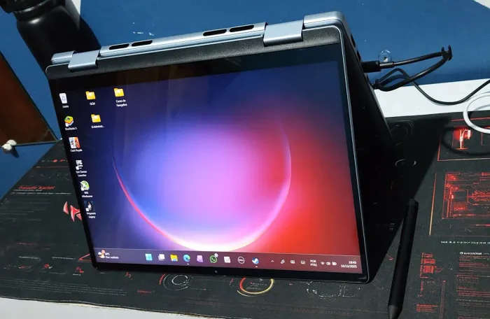 Dell Inspiron 14, 2 em 1. Core 7, 16gb de RAM, 1TB SSD ( já vem com a caneta dell pro )