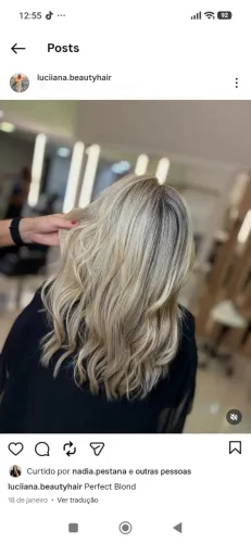 Cabeleleiro especialista em cachos mechas especialista em colorimetria