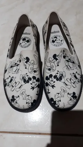 Melissa Mickey 37