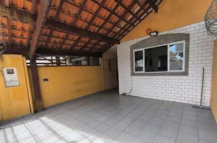 Casa com 2 dormitórios à venda, 109 m² por R$ 630.000,00 - Vila Guilhermina - Praia Grande