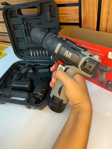 KIT PARAFUSADEIRA E FURADEIRA DE IMPACTO + MALETA 13 ACESSÓRIOS - Multi