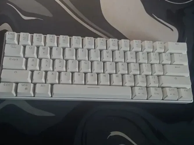 Teclado Mecânico Motospeed CK61 RGB Branco Outemu Blue 60%