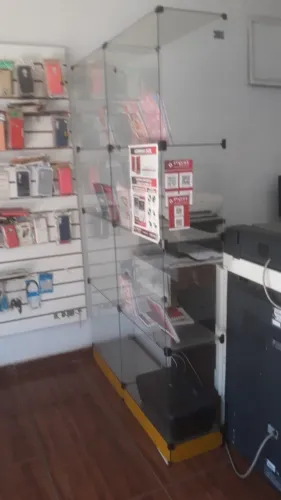 Estande vidro modulado 8 nichos (1,20 x 2,10)