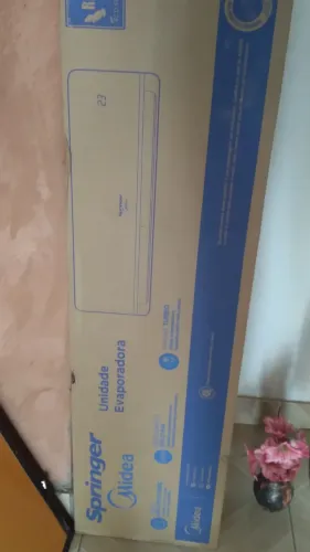 Vende - se ar condicionado novo nunca usado , todo embalado