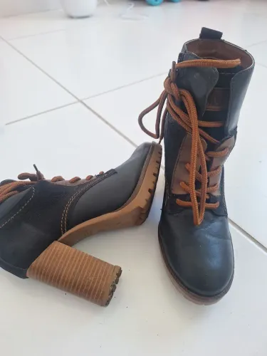 Bota de couro