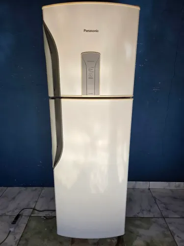 Vendo geladeira Panasonic 