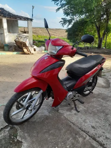 Vende-se esta moto!