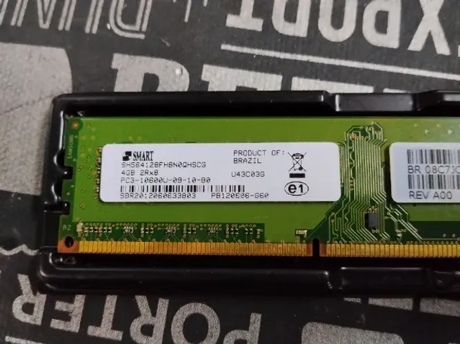Memória RAM 4GB PC3-10600U - Para Desktops - Kit com 3 peças