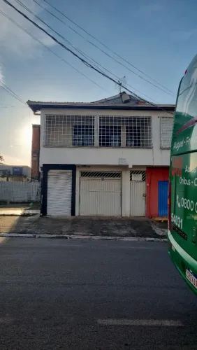 Casa grande para alugar na Rua 5 com a Rua A (em frente ao HGP)
