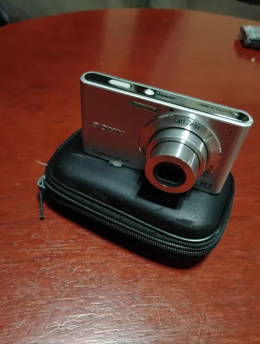 Camara Sony DSC-W320