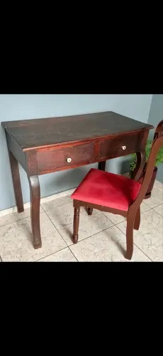 Escrivaninha antiga