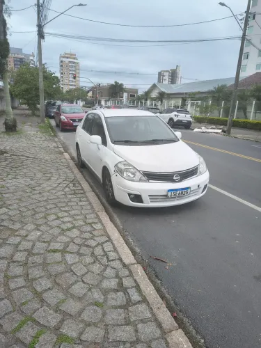 Nissan Tiida Sedan 1.8 16V Flex Fuel 4P 2012