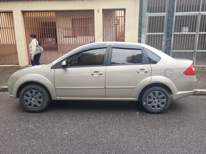 Ford Fiesta Sed. 1.6 8V Flex 4P 2008