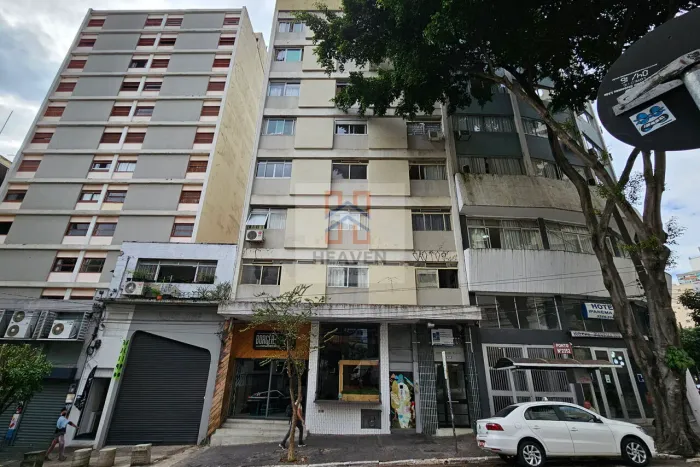 EXCELENTE LOCALIZAÇÃO, REFORMADO