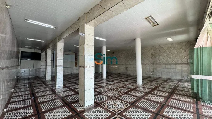 Sala comercial para aluguel em frente no Cristo Rei (200 m²)