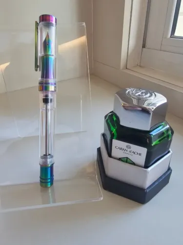 Kit Asvine V200 Iridescente + Tinta Caran d?Ache Delicate Green