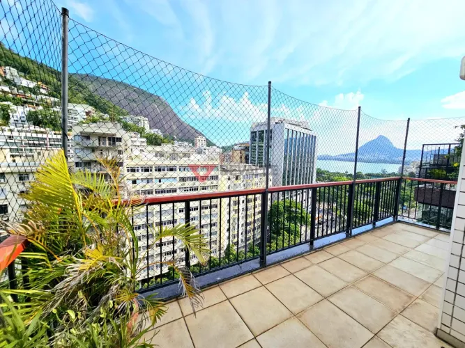 Cobertura à Venda no Humaitá RJ, 4 Quartos, 3 Suítes, 179m²