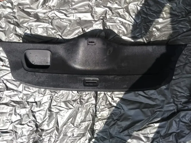 Forro tampa traseira vw up