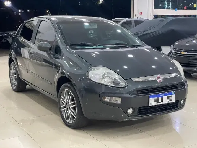 Fiat Punto Attractive 1.4 Fire Flex 8V 5P 2013
