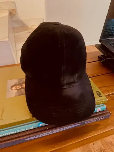 ZARA Boné Veludo Preto Muito Novo Estilo Premium