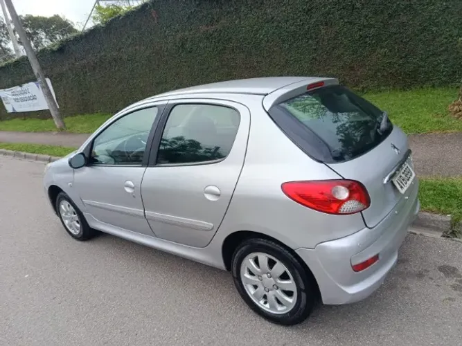 Peugeot 207 XR Sport 1.4 Flex 8V 5P 2012