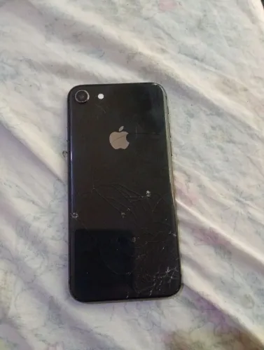 iPhone 8 funcionando mas está querendo a traz