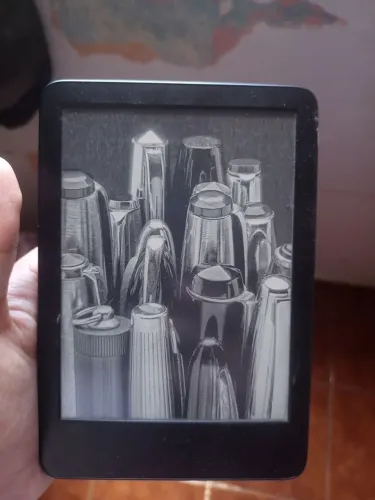Kindle 11 geração 16 GB de armazenamento usado