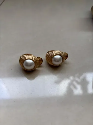 Brinco Flávia Fróes