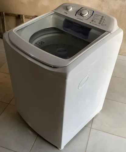 Máquina de lavar Eletrolux 13KG Bem Conservada FAÇO ENTREGA