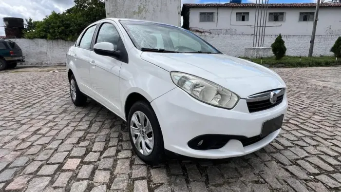 Fiat Grand Siena Tetrafuel 1.4 EVO F. Flex 8V 2014