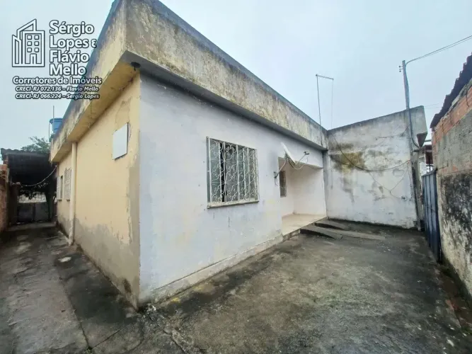 ITABORAÍ - Ótima Casa com 3 Quartos terreno 360m² Bairro Areal Cod(135IV)