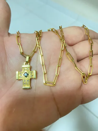 Cartier de fábrica mais crucifixo em ouro 18k