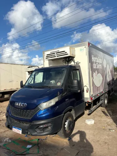 Caminhão Iveco 3/4 65.170 2022 único dono 