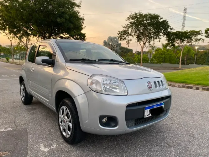 Fiat Uno Vivace Celeb. 1.0 EVO F. Flex 8V 3P 2012
