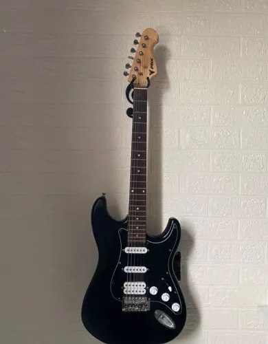 Guitarra Stratocaster PHX  Preta