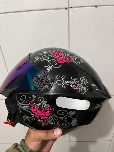 CAPACETE TAMANHO 56 POUCO USADO!