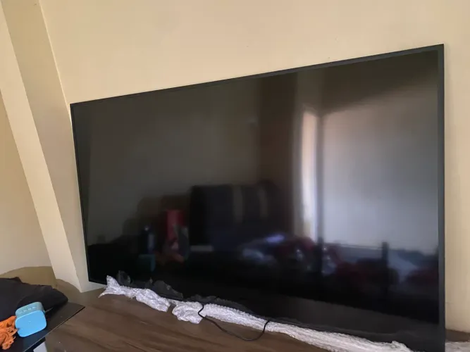 Monitor Profissional Samsung 55 4k Ultra Hd Led Qb55c Slim Preto Bivolt 115v / 220v