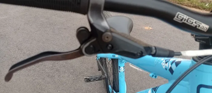 Comprador do freio Victor Caio me chama aqui novamente para agente finalizar 