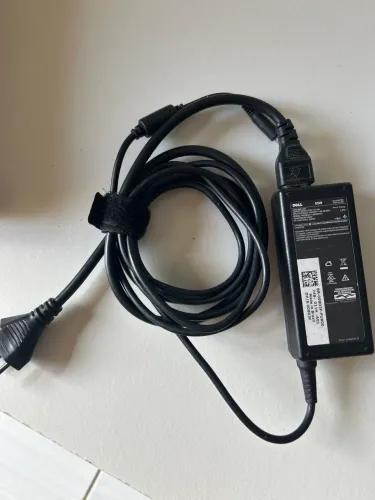 Carregador Dell - 65 W 19.5 V 3.34 A - Model LA65NS2-01