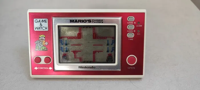 Mario's Cement Factory (modelo ML-102)