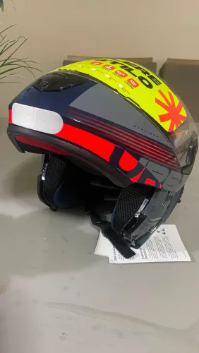 Capacete escamoteavel Peels nunca usado