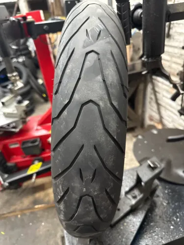 Pirelli Angel ST 120/70-17 Dianteiro 58w