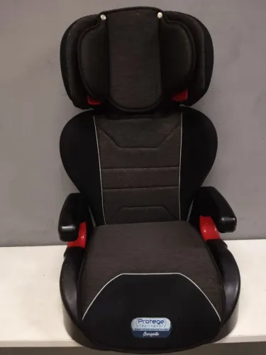 Cadeirinha para carro Burigotto de 15 até 36kg Reclinável Higienizada Extra Macia