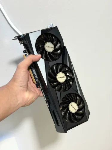 Placa de Vídeo RX 6700xt 12GB Gigabyte - Pegamos a sua