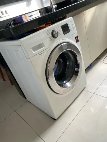 Lavadora de Roupas Samsung Eco Bubble 10, 1kg
