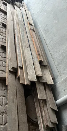 Madeiras para obras, vendo todo o lote.